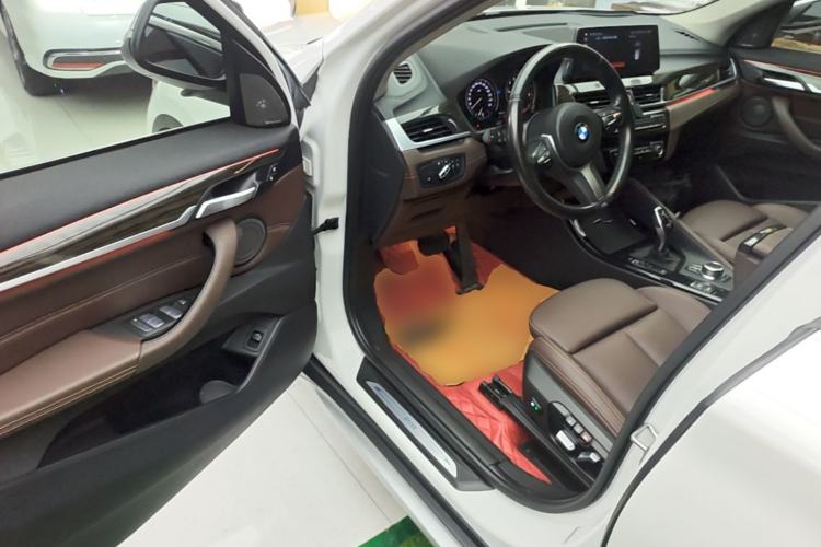 Used BMW X1 2022 Updated xDrive25Li Premium Edition Driver Seat
