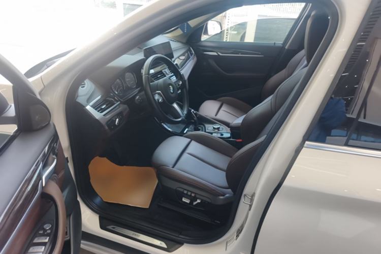 Used BMW X1 2022 Updated xDrive25Li Premium Edition Driver Seat