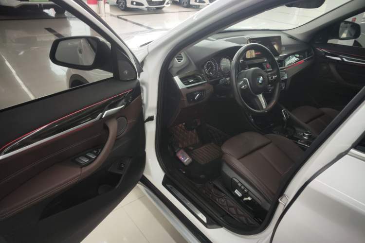 Used BMW X1 2022 Updated xDrive25Li Premium Edition Driver Seat