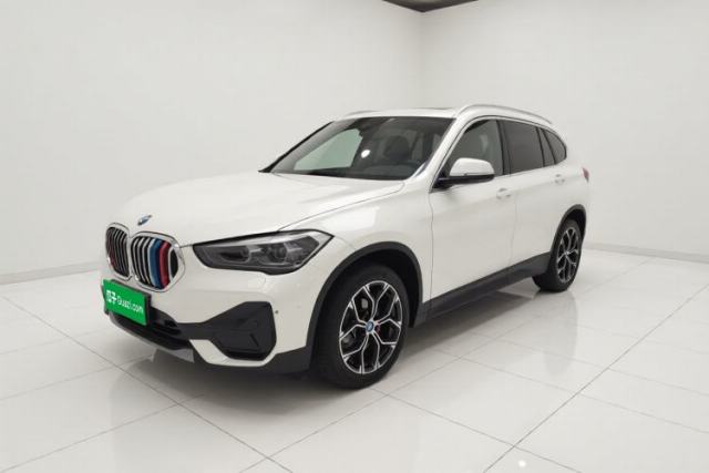 Ojetý BMW X1 2022 sDrive25Li Leading Model