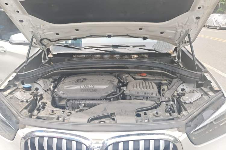Used BMW X1 2022 sDrive20Li Fashion Model Engine Bay
