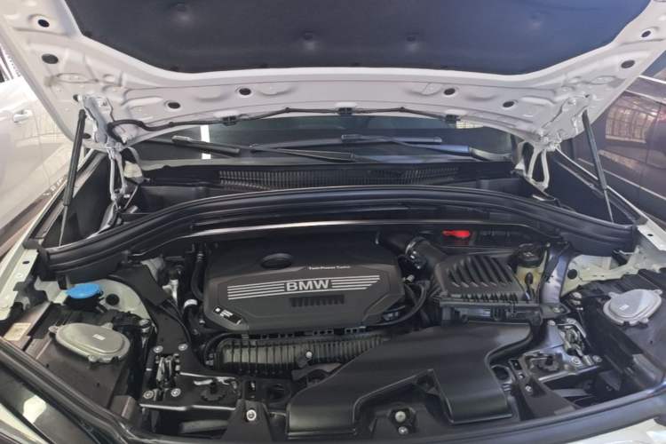 Used BMW X1 2022 sDrive25Li Leading Model Engine Bay