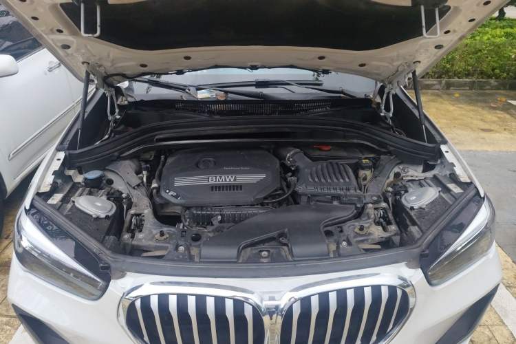 Used BMW X1 2022 sDrive20Li Fashion Model Engine Bay