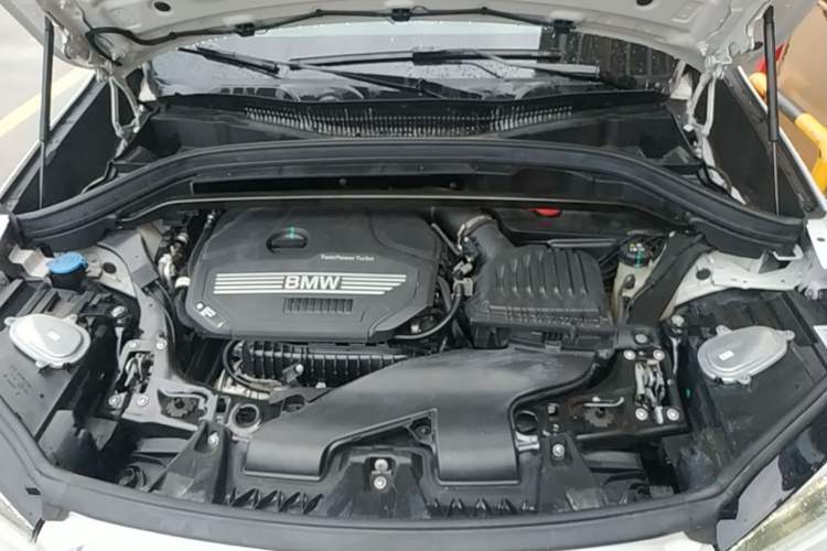 Used BMW X1 2022 sDrive20Li Fashion Model Engine Bay