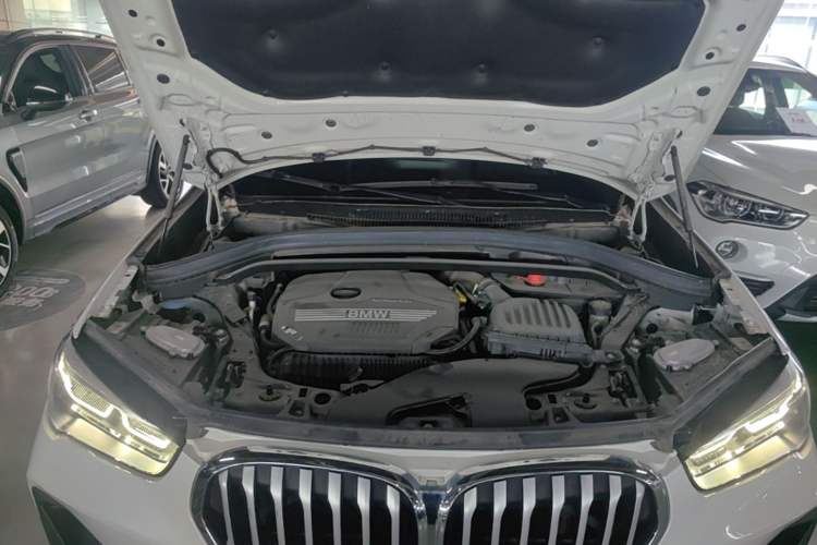 Used BMW X1 2022 sDrive25Li Leading Model Engine Bay