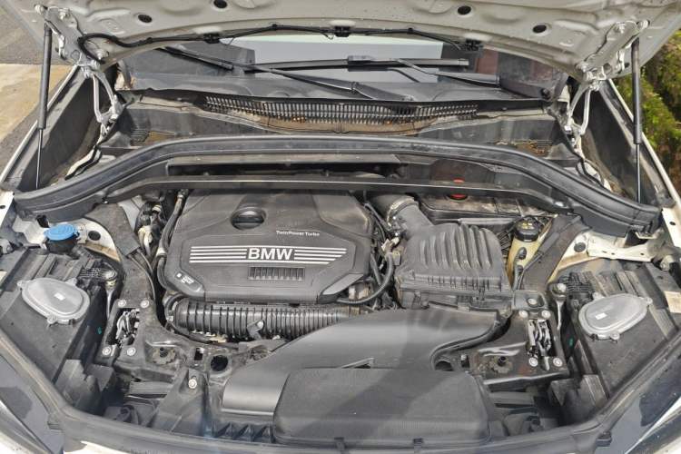 Used BMW X1 2022 sDrive25Li Leading Model Engine Bay
