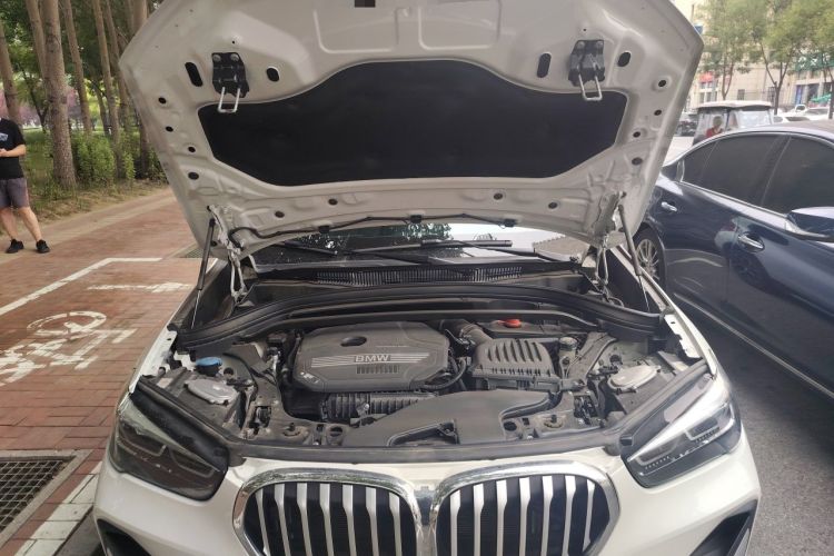 Used BMW X1 2022 sDrive20Li Fashion Model Engine Bay