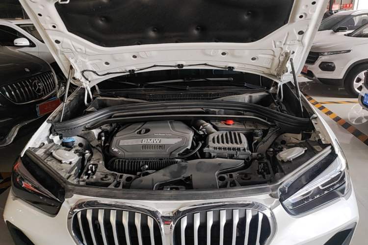 Used BMW X1 2022 sDrive25Li Leading Model Engine Bay