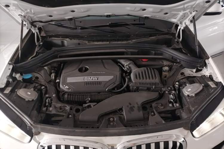 Used BMW X1 2022 sDrive25Li Leading Model Engine Bay