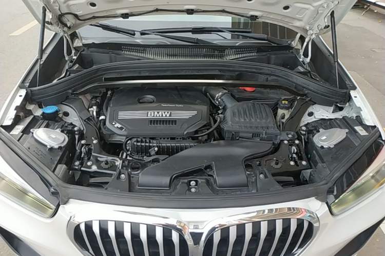 Used BMW X1 2022 sDrive20Li Fashion Model Engine Bay