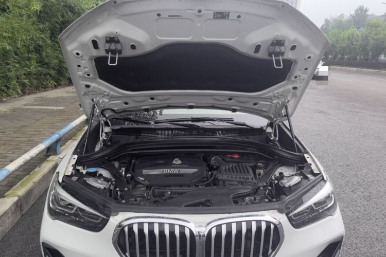 Used BMW X1 2022 sDrive20Li Fashion Model Engine Bay