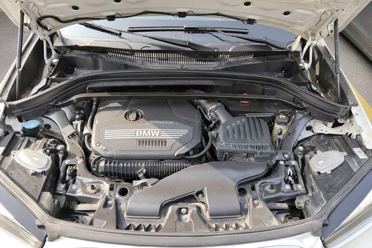 Used BMW X1 2022 sDrive25Li Leading Model Engine Bay
