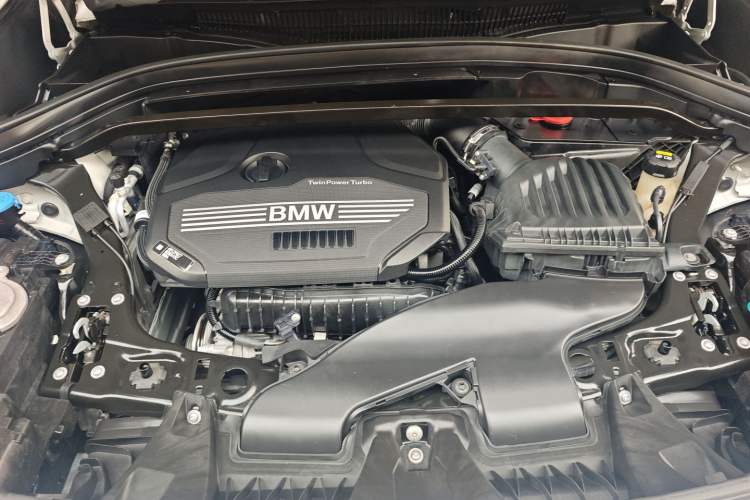 Used BMW X1 2022 sDrive20Li Fashion Model Engine Bay