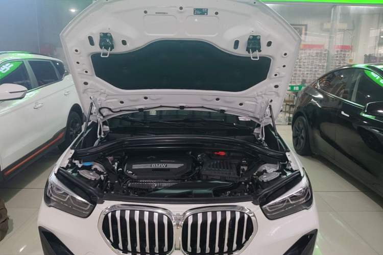 Used BMW X1 2022 sDrive25Li Leading Model Engine Bay