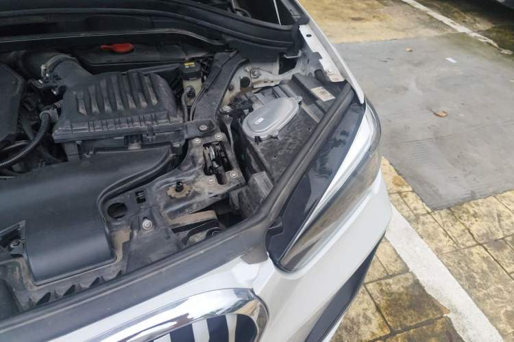 Used BMW X1 2022 sDrive20Li Fashion Model Engine Bay Left