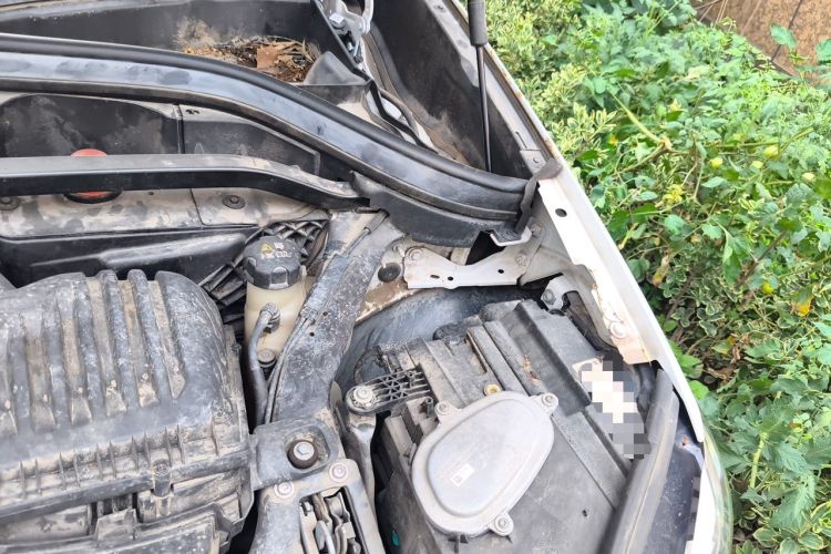 Used BMW X1 2022 sDrive20Li Fashion Model Engine Bay Left