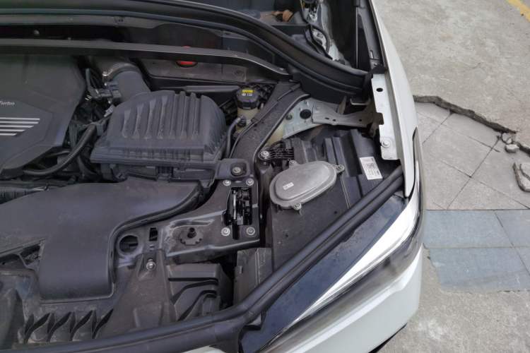 Used BMW X1 2022 sDrive20Li Fashion Model Engine Bay Left
