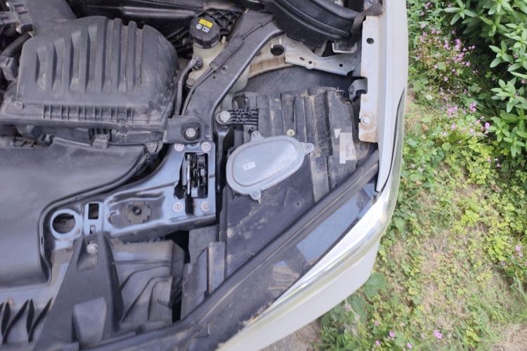 Used BMW X1 2022 sDrive25Li Leading Model Engine Bay Left