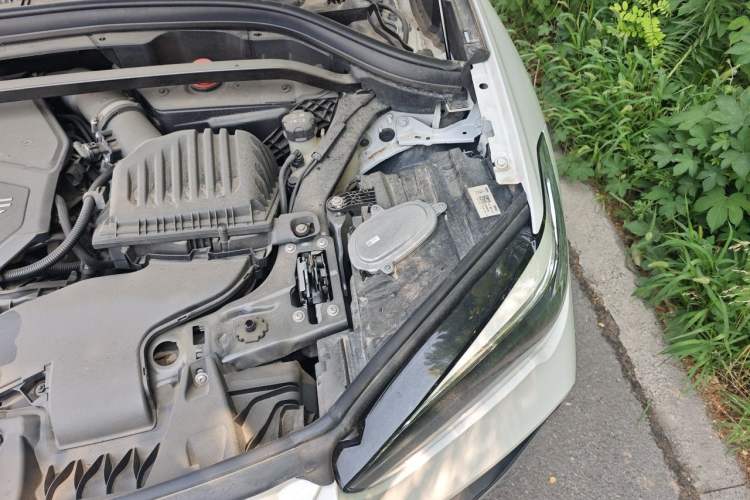 Used BMW X1 2022 sDrive20Li Luxury Model Engine Bay Left