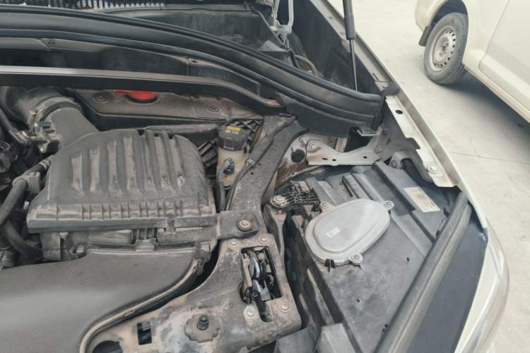 Used BMW X1 2022 sDrive25Li Leading Model Engine Bay Left