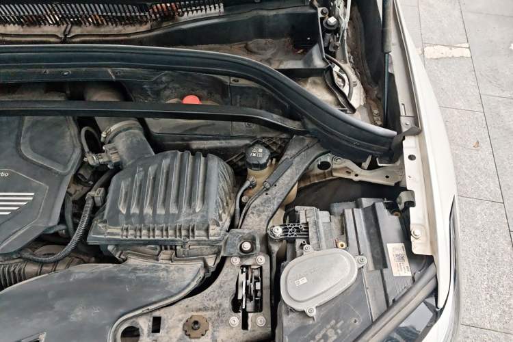 Used BMW X1 2022 Updated xDrive25Li Premium Edition Engine Bay Left