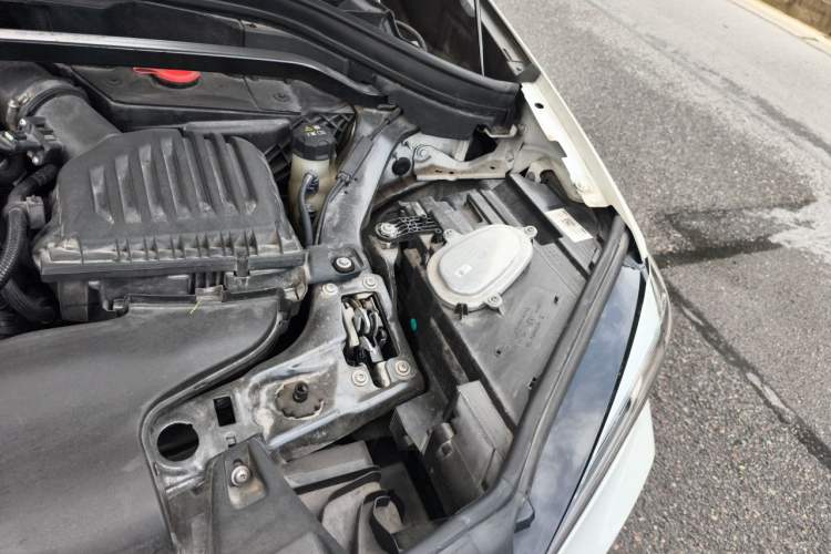 Used BMW X1 2022 sDrive25Li Leading Model Engine Bay Left