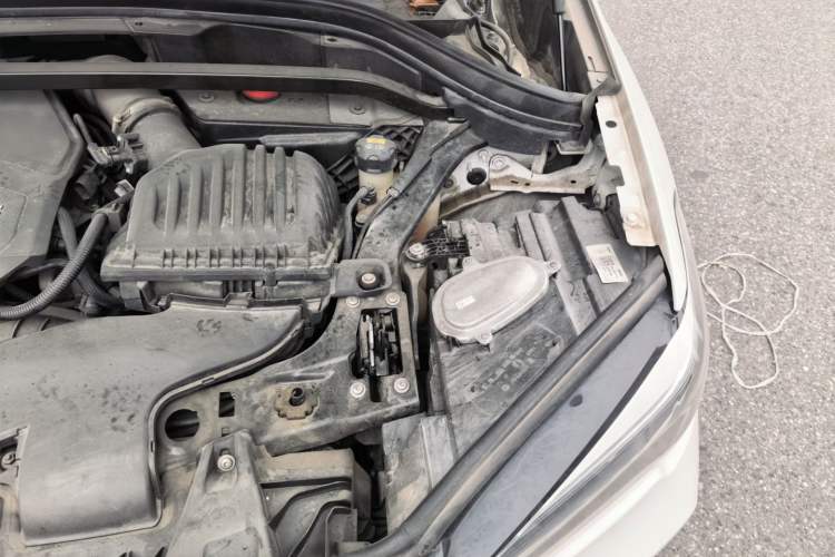 Used BMW X1 2022 sDrive25Li Leading Model Engine Bay Left