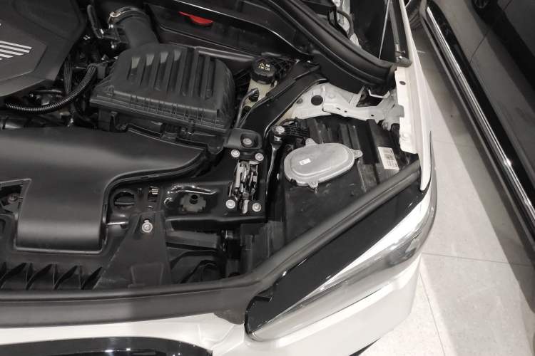 Used BMW X1 2022 sDrive25Li Leading Model Engine Bay Left