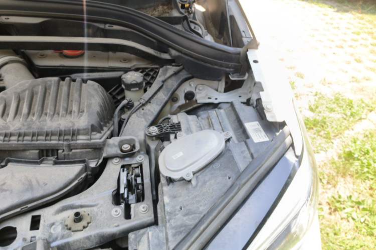 Used BMW X1 2022 sDrive25Li Leading Model Engine Bay Left