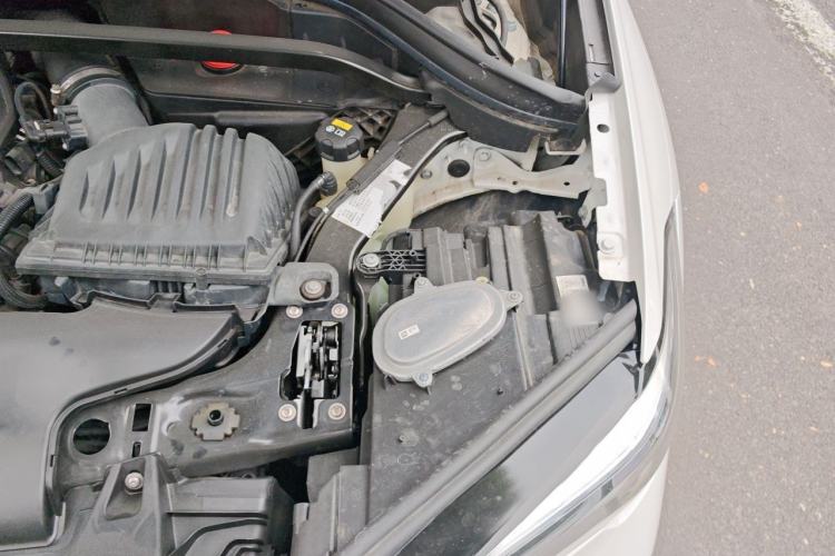Used BMW X1 2022 sDrive20Li Fashion Model Engine Bay Left