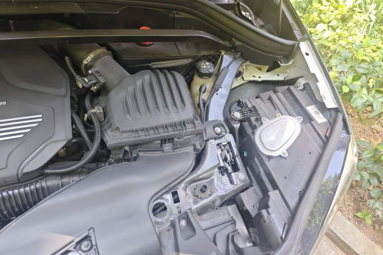 Used BMW X1 2022 sDrive25Li Leading Model Engine Bay Left