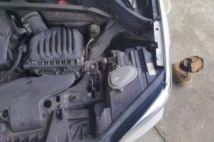 Used BMW X1 2022 sDrive25Li Leading Model Engine Bay Left