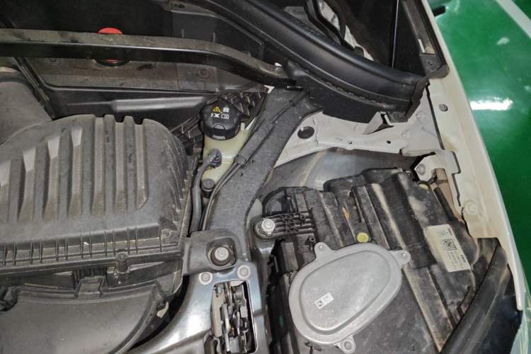 Used BMW X1 2022 sDrive25Li Leading Model Engine Bay Left
