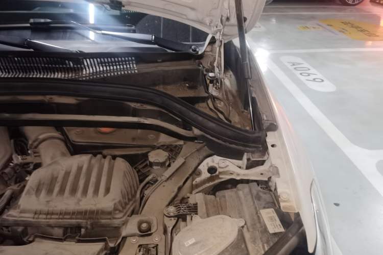 Used BMW X1 2022 sDrive25Li Leading Model Engine Bay Left