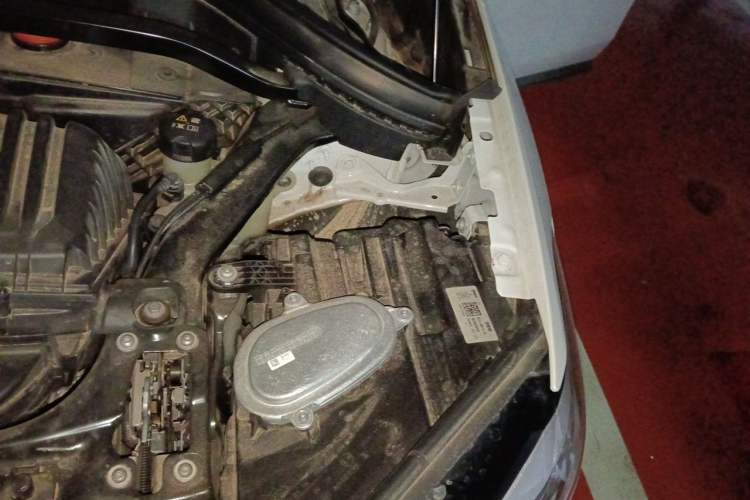 Used BMW X1 2022 sDrive25Li Leading Model Engine Bay Left