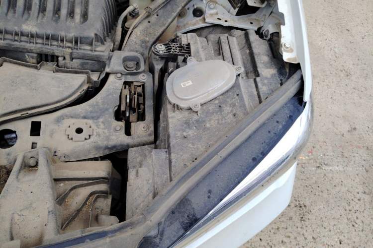 Used BMW X1 2022 sDrive20Li Fashion Model Engine Bay Left