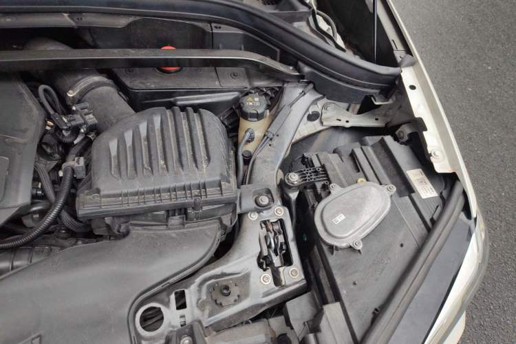 Used BMW X1 2022 sDrive25Li Leading Model Engine Bay Left