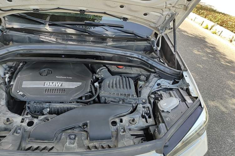 Used BMW X1 2022 sDrive20Li Fashion Model Engine Bay Left