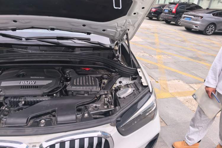 Used BMW X1 2022 sDrive20Li Fashion Model Engine Bay Left