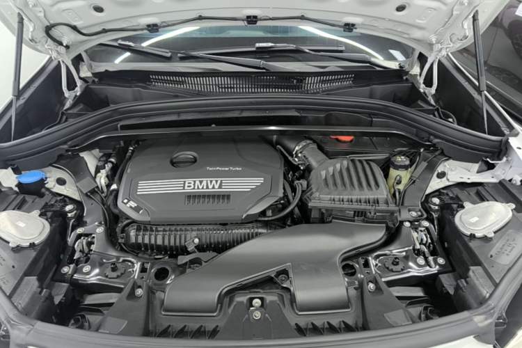 Used BMW X1 2022 sDrive25Li Leading Model Engine Bay