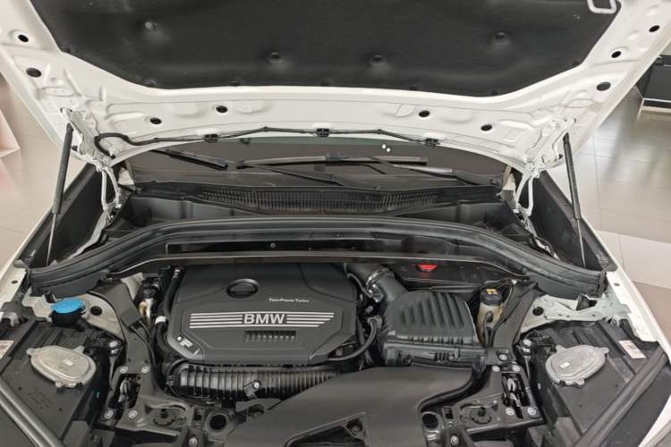 Used BMW X1 2022 sDrive25Li Leading Model Engine Bay