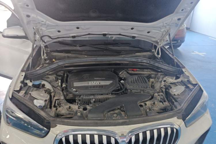 Used BMW X1 2022 sDrive20Li Fashion Model Engine Bay