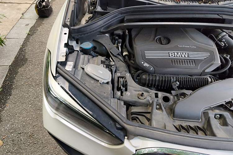 Used BMW X1 2022 sDrive25Li Leading Model Engine Bay Right