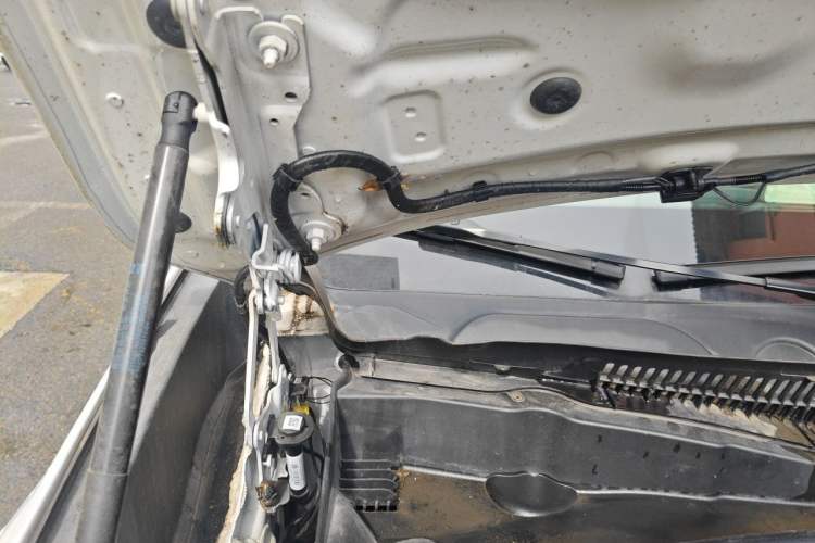 Used BMW X1 2022 sDrive25Li Leading Model Engine Bay Right