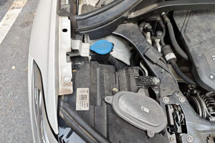 Used BMW X1 2022 sDrive20Li Fashion Model Engine Bay Right