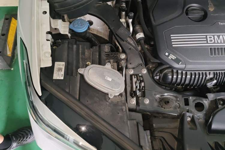 Used BMW X1 2022 sDrive25Li Leading Model Engine Bay Right