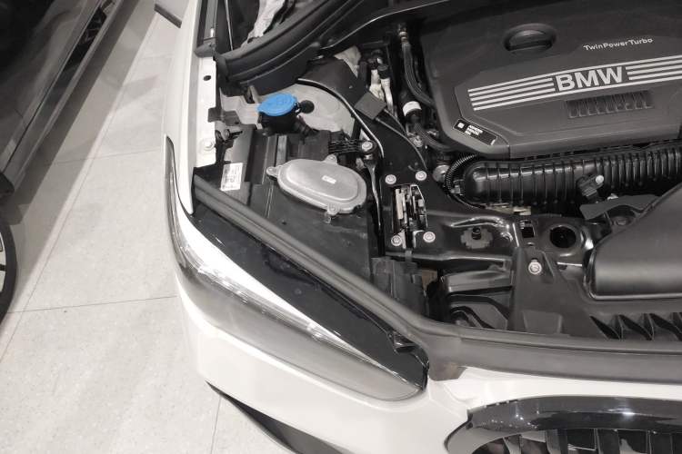 Used BMW X1 2022 sDrive25Li Leading Model Engine Bay Right
