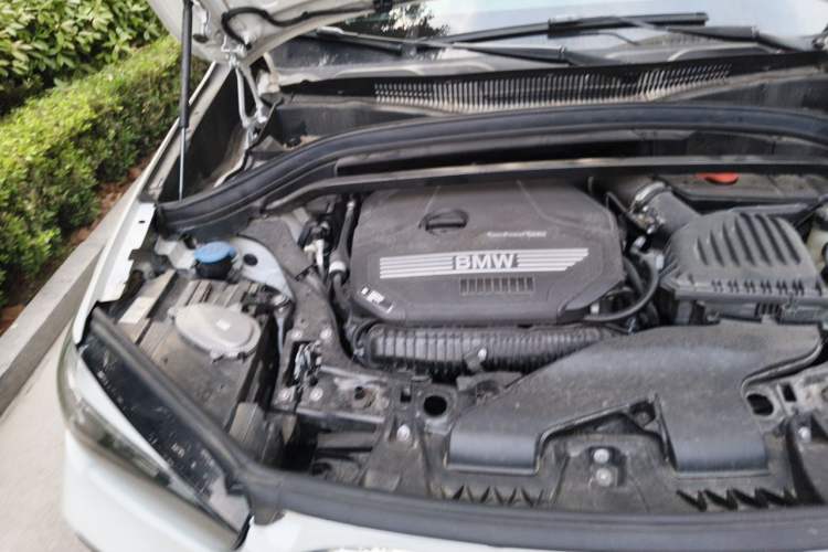 Used BMW X1 2022 sDrive25Li Leading Model Engine Bay Right
