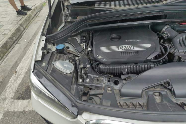 Used BMW X1 2022 sDrive25Li Leading Model Engine Bay Right