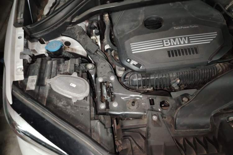 Used BMW X1 2022 sDrive25Li Leading Model Engine Bay Right